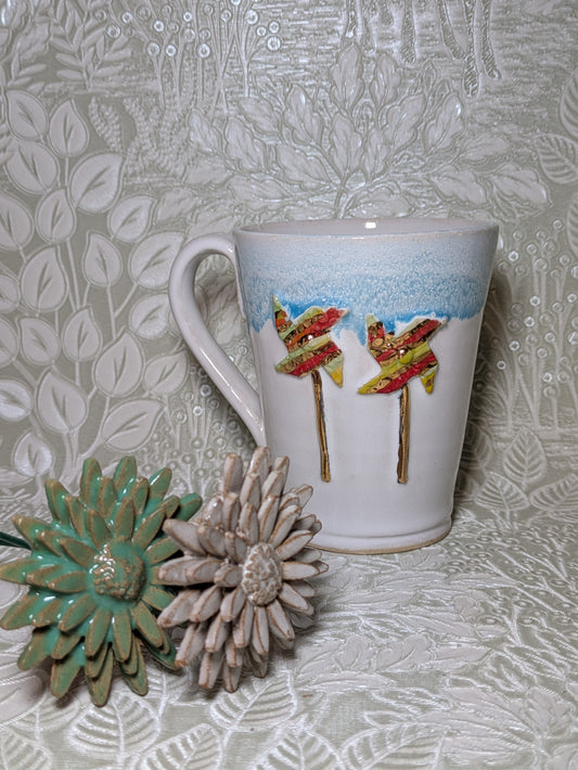 Pin Wheel mug with 24K lustre